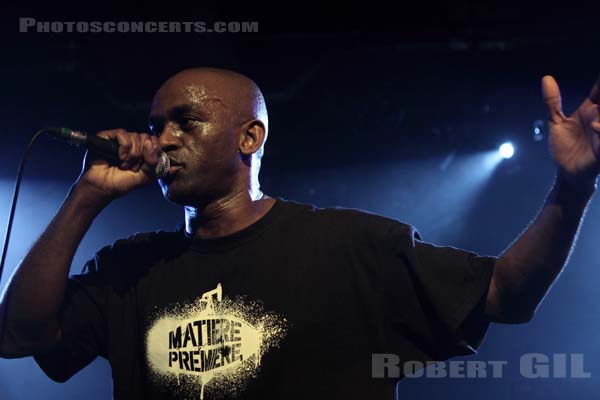 AL - 2009-11-13 - PARIS - La Maroquinerie - 